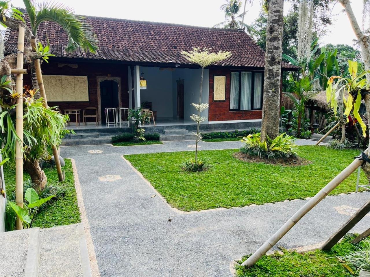 Yasa Backpackers House Vandrarhem Ubud Exteriör bild