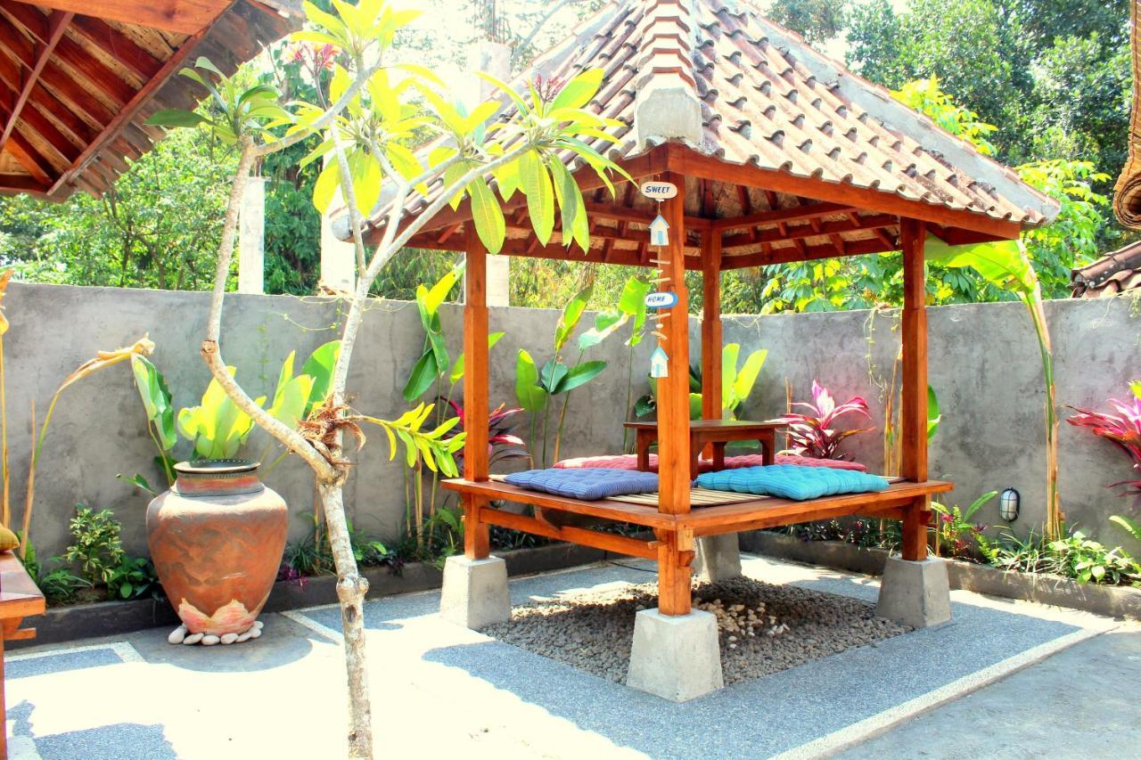 Yasa Backpackers House Vandrarhem Ubud Exteriör bild